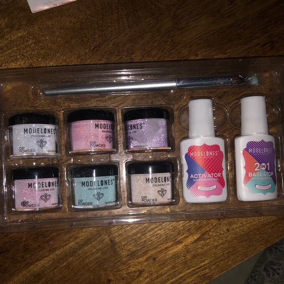 nail kit - Picture 2 of 2